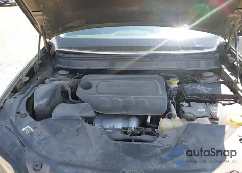 2019 Jeep Cherokee Latitude Plus Fwd from USA, damaged, VIN 1C4PJLLB7KD221813